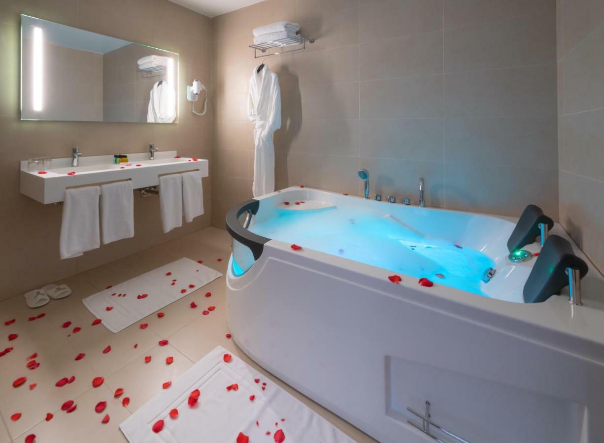 فندق Golden Tulip Royaume الجزائر العاصمة المظهر الخارجي الصورة